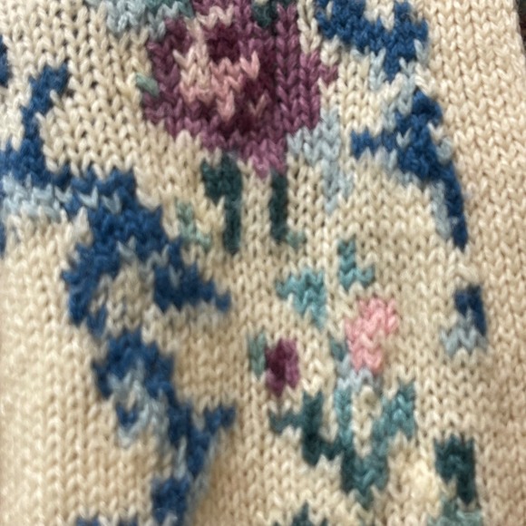 Vintage Outback Red Women's Medium Floral Cardigan Sweater 100% Wool Knit - Picture 3 of 16
